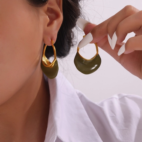 French Vintage Titanium Steel Enamel Wavy Hoop Earrings For Women Retro Simple Geometry Gold Plated Drop Jewelry Gift