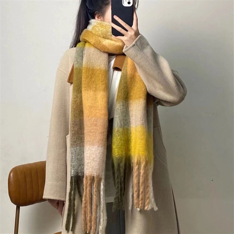 Thickened Color Contrast Plaid Scarf Warm Boucle Yarn Tassel Shawl Winter Fashion Long Neck Scarf For Women