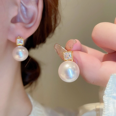 Artificial Pearl Earrings For Women French Retro Elegant Faux Artificial Pearl Cubic Zirconia Studs With 925 Sterling Silver Earring Post
