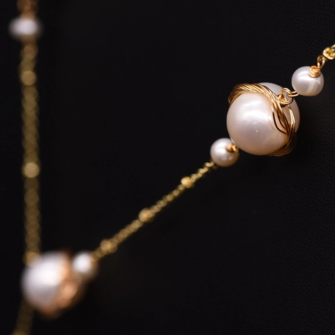 Collier Long Perle d'Eau Douce Forme Y Plaqué Or Fait Main Enveloppé de Fil Vintage Élégante Chaîne de Pull Pour Femmes