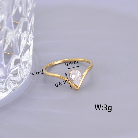Anello In Zircone A Forma Di V Acciaio Al Titanio Placcato Oro 18K Chevron Taglio A Pera Anello Sottile Gioielli Per Donna