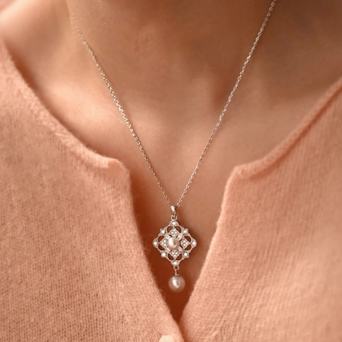 Elegante Collana Con Pendente Di Perla Artificial Rame Zircone Fiore Cavo Rombo Catena Per Clavicola Gioielli Retro Donna