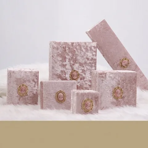 Vintage Pink Velvet Jewelry Box With Cameo Star Moon Decoration Necklace Ring Bracelet Earring Storage Box Gift Packaging Case