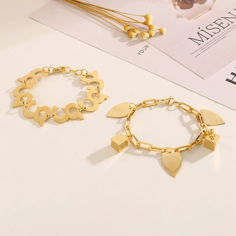 Bracelet En Acier Inoxydable Plaqué Or Pendentifs Géométriques Cube Cœur Bijoux De Mode Pour Femmes