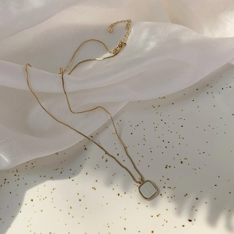 Minimalist Copper Square Pendant Necklace For Women Golden Box Chain With Artificial Pearl Shell Design Elegant Jewelry Gift
