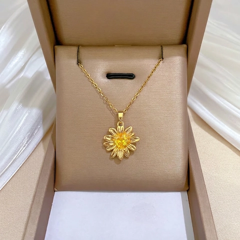 Collana Con Ciondolo A Cuore Di Girasole Con Catena In Acciaio Inossidabile E Fiore In Rame Zircone Giallo Per Donna