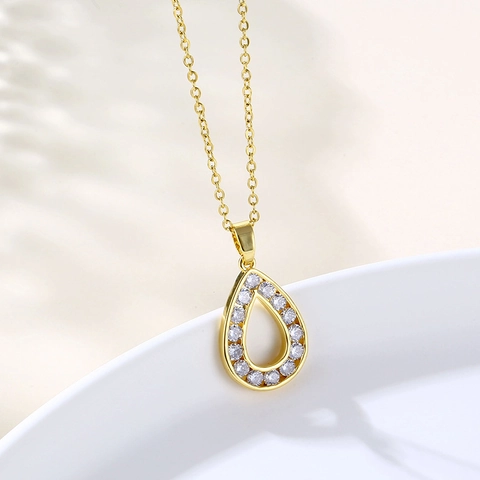 Stainless Steel Pendant Necklace Hollow Water Drop Pear Shape Zircon Inlaid Gold Plated Clavicle Chain For Women