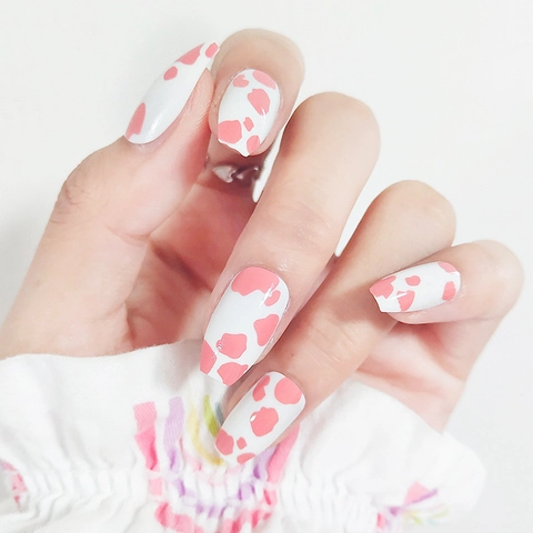 Matte Coffin Press On Nails Rood En Wit Koepatroon Zoet Schattig Afneembare Kunstnagels Fashion Trendy Manicure Met Lijm