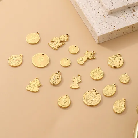 Dijes Colgantes De Acero Inoxidable Chapado En Oro Forma Moneda Ángel Reina Relieve Estilo Vintage Para Joyas DIY