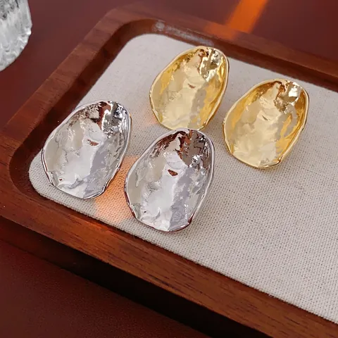 Irreguläre Gehämmerte Metall Ohrstecker Mit Silberohrstift Minimalistischer Chic Schmuck Für Damen