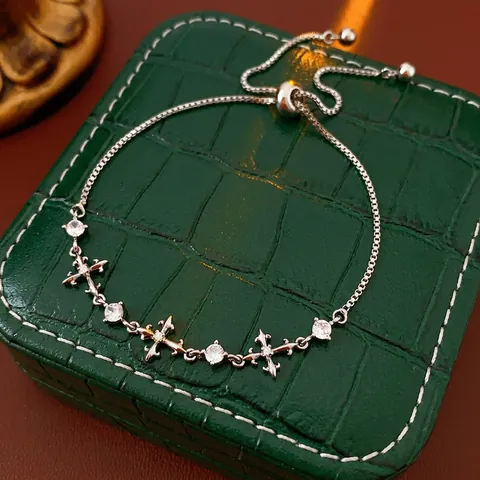 Kreuz Iris Blume Bolo Armband Kupfer Zirkonia Verstellbare Schieberkette Modeschmuck Für Damen