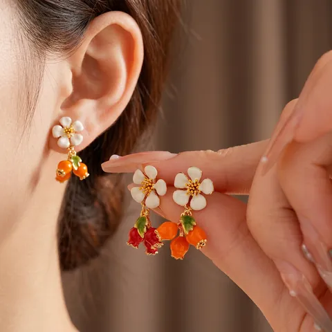 Pendientes Colgantes De Flores Y Bayas De Esmalte Cobre Chapado En Oro Con Poste De Plata Joyas Vintage Para Mujer