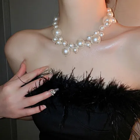 Übertriebene Halskette Mit Imitierten Künstliche Perlen Vintage Chic Sweet Cool Multi Size Runde Künstliche Perlen Choker Für Damen