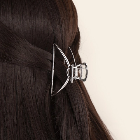 Metal Hair Claw Clip Minimalist Alloy Shark Clip Hollow Semi Circle Ponytail Holder Fashion Accessories For Women