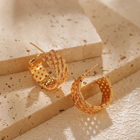 Pendientes de Botón Forma C de Textura Tejida Francesa Cobre Chapado en Oro Vintage Elegantes Geométricos para Mujer Joyería