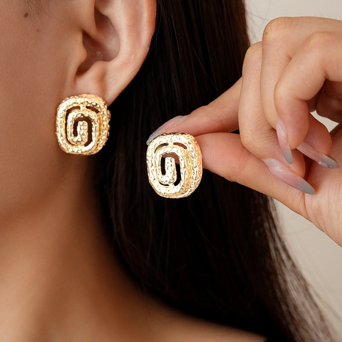 Vintage Geometric Spiral Square Alloy Stud Earrings With 925 Sterling Silver Earring Post Hammered Texture For Women