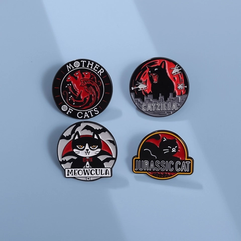 Broche de Gato de Esmalte de Dibujos Animados Creativo Pin de Parodia de Película Meowcula Catzilla Jurassic Cat Pin de Aleación de Zinc para Ropa