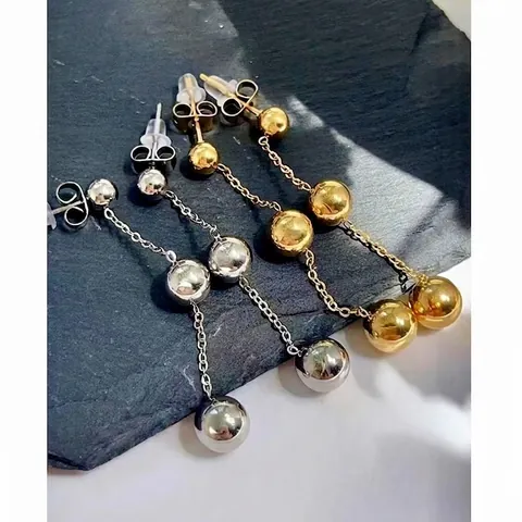 Lange Quasten-Ohrhänger 18 Karat Vergoldeter Edelstahl Drei Runde Kugelkette Linearer Tropfen Elegant Für Damen