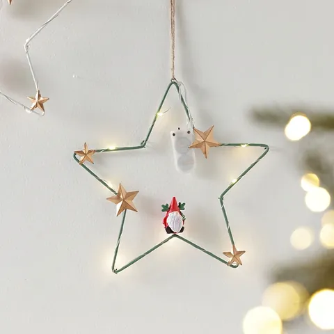 Decorazione Sospesa Natalizia LED Stella Luna In Ferro Arredamento Da Parete Luminoso Con Gnomo Angelo In Resina