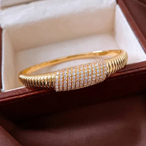 Brazalete Vintage De Cobre Con Rayas Acanaladas Chapado En Oro Real Con Circonitas En Pavé Joyería Para Mujeres
