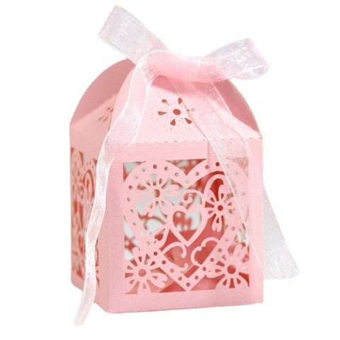 Laser Cut Hollow Heart Shaped Wedding Favor Candy Box Cardboard Chocolate Gift Box For Wedding Party Ribbon Bow