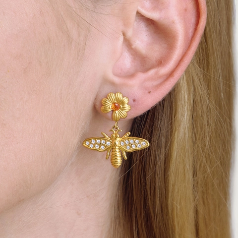 Pendientes de Acero Inoxidable Chapado en Oro 18K Circonia Margarita Abeja Pendientes de Botón Flor Joyería Regalo Mujer