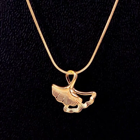 Collar Con Colgante De Hoja De Ginkgo Chapado En Oro Acero De Titanio Cadena De Serpiente Joyería Elegante Para Mujer