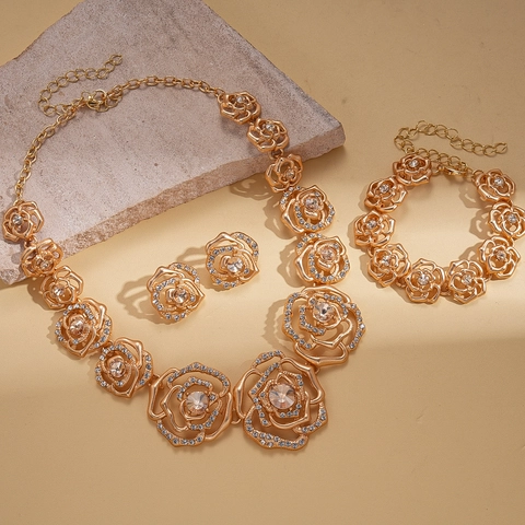 Collana Bracciale Orecchini Fiore Rosa Cavo Lega Strass Perno In Argento Stile Palazzo Vintage Elegante