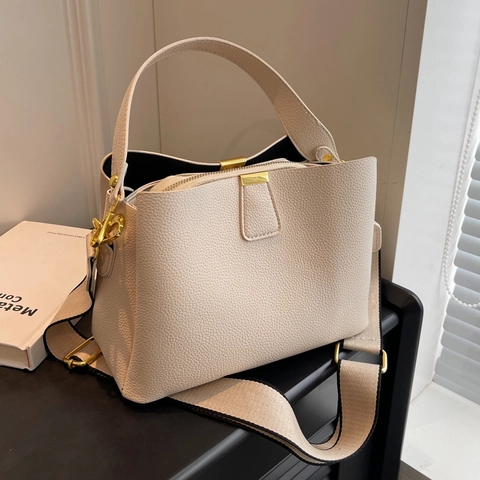 Women Chic PU Leather Lychee Grain Bucket Bag Fashionable Handheld Crossbody Purse With Wide Strap Gold Hardware