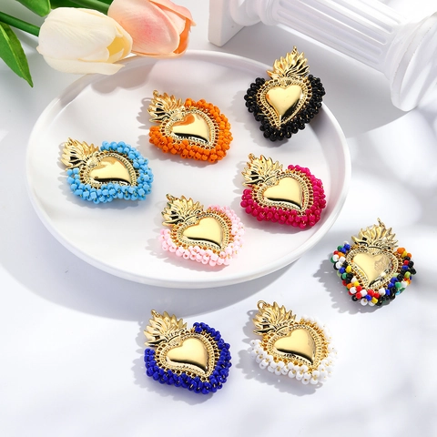 Colgante De Corazón Sagrado Aleación Forma De Corazón Cuentas Tejidas Coloridas Hecho A Mano Religioso Retro Accesorio Para Mujeres