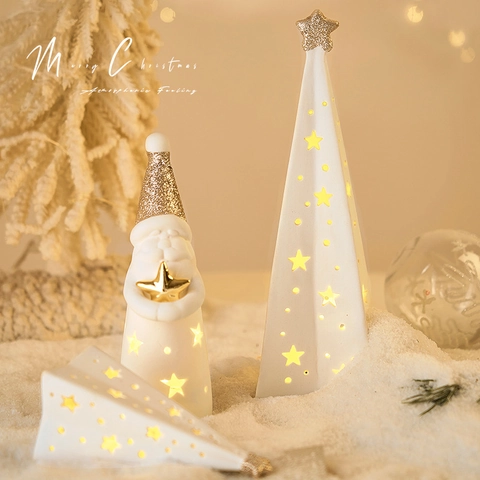 Figurines De Noël En Céramique LED Lumineuses Bonhomme De Neige Père Noël Pyramide Étoilée Blanc Or Décoration De Table Moderne Veilleuse