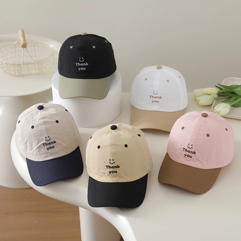 Cappello Da Baseball Bambini Poliestere Asciugatura Rapida Traspirante Protezione Solare Colori A Contrasto Ricamato Sorriso