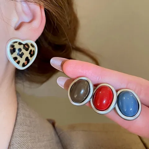 Pendientes De Botón De Corazón Con Estampado De Leopardo Y Acrílico Ovalado Con Poste De Plata Para Mujer Joyas