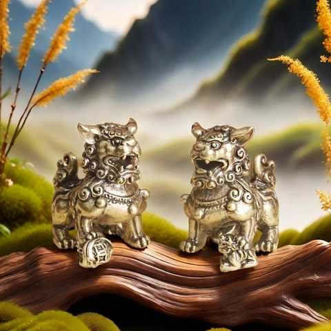 Miniature Brass Chinese Guardian Lion Statues Antique Style Wealth Figurine Tea Pet Desktop Ornament Home Decor