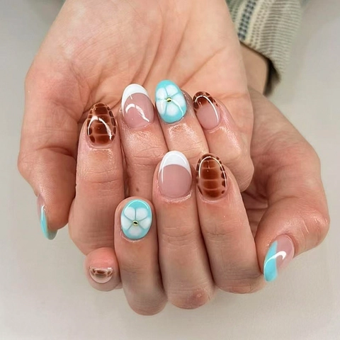Press On Nails French Tip Weißes Blumenmuster Braun Krokodil Textur Gemischter Stil Kurz Rund Für Frauen DIY Maniküre