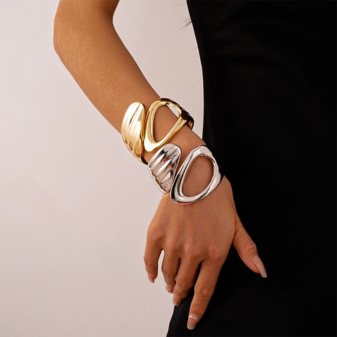 Unregelmäßiger Offener Armreif Aus Legierung Geometrisches Hohlmanschettenarmband Polierter Modeschmuck Für Damen