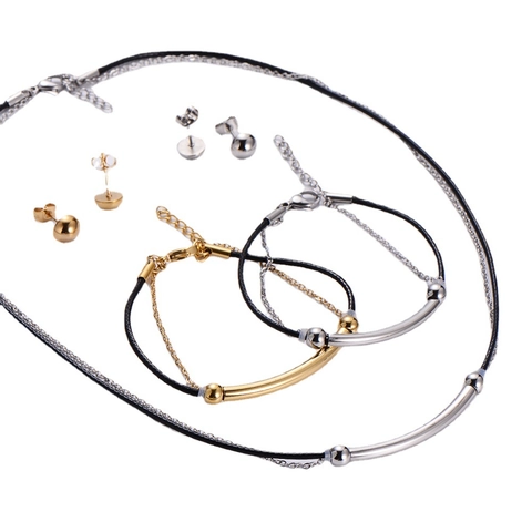 Collezione Di Gioielli Minimalisti Da Donna In Acciaio Inossidabile 316L Placcato Oro 18K Collana A Strati Bracciale E Orecchini