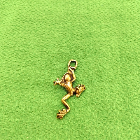 Pendente Rana In Ottone Vintage Ciondolo Animale Per Portachiavi Accessori Fai Da Te Forma Di Rana Arrampicata Ornamento Retrò