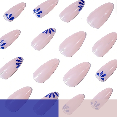 Unghie Finte Lunghe Forma Mandorla Plastica ABS Motivo Fiori Blu Base Rosa Stile Fresco Semplice Unghie Artificiali
