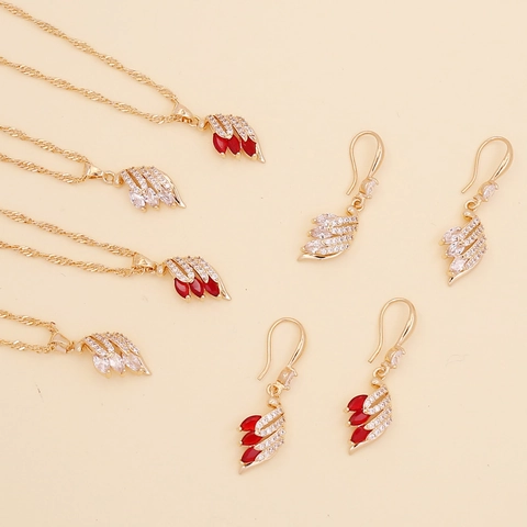 Feder Flügel Anhänger Halskette Marquise Zirkonia Legierung Kupfer Vergoldet Wellenkette Eleganter Modeschmuck Für Damen
