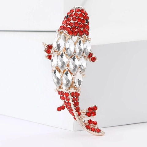 Exquisite Alloy Rhinestone Koi Fish Brooch For Women Vintage Gold Plated Carp Corsage Pin Fashion Jewelry Accessory For Suit Coat