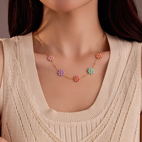 Stainless Steel Colorful Enamel Daisy Pendant Necklace 18K Gold Plated Daisy Flower Clavicle Chain Jewelry For Women