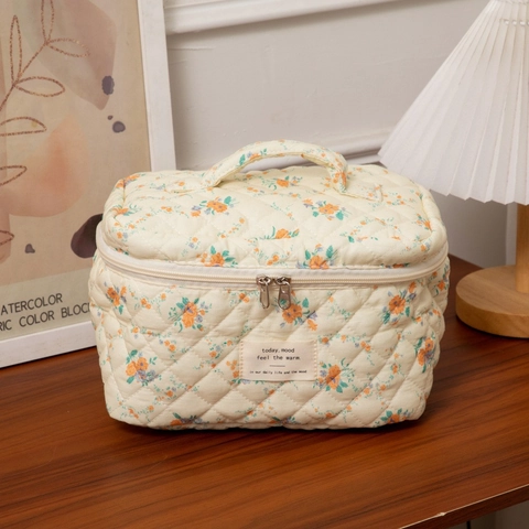 Quilted Cosmetic Bag Large Capacity Portable Floral Makeup Pouch Travel Toiletry Organizer Zipper Handbag For Women