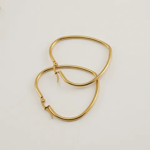 Herzförmige Creolen Aus Vergoldetem Edelstahl Unregelmäßig Geometrisch Minimalistisch Mode Schmuck Für Frauen