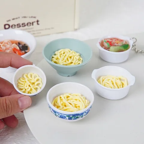 Miniature Ramen Bol Simulation Nourriture ABS Réaliste Style Japonais Maison De Poupée Cuisine Décor Porte-Clés Jouet