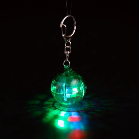 Leuchtende Discokugel Schlüsselanhänger Buntes LED Licht Mini Spiegelkugel Schlüsselanhänger Anhänger Für Schultaschen Autoschlüssel Partyzubehör Herren Damen Zubehör