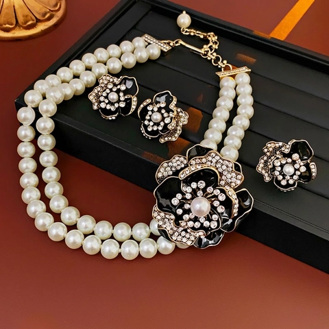 Double Layer Artificial Pearl Necklace Black Enamel Flower Rhinestone Inlaid Vintage French Elegant Jewelry For Women With Silver Earring Post