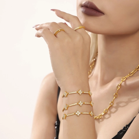 Stainless Steel Bracelet Women Four Leaf Clover Flower Geometric Zircon Inlaid Twinkle 18K Gold Plated PVD Adjustable Chain