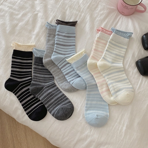 Damen Baumwolle Gestreifte Crew Socken Rüschenkante Mori Stil Süße Japanische Freizeitstrümpfe