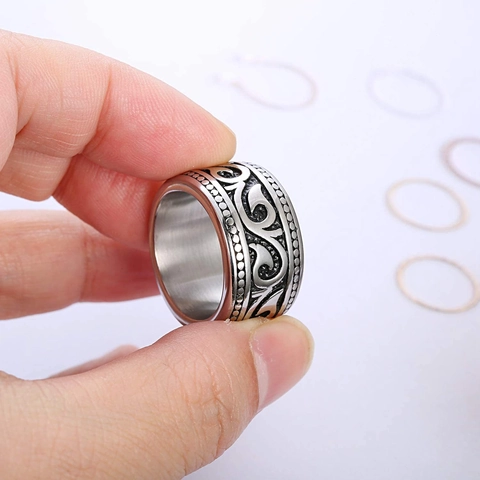 Vintage Scroll Totem Wide Band Ring Stainless Steel Men Distressed Gothic Punk Style Jewelry Beaded Edge